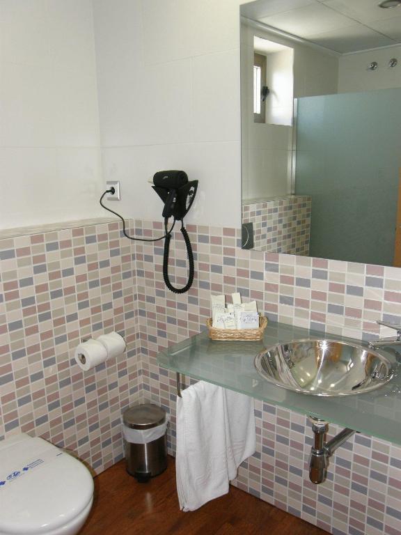Single Room,681038301:JPEG