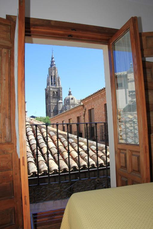 Superior Twin Room with Cathedral View