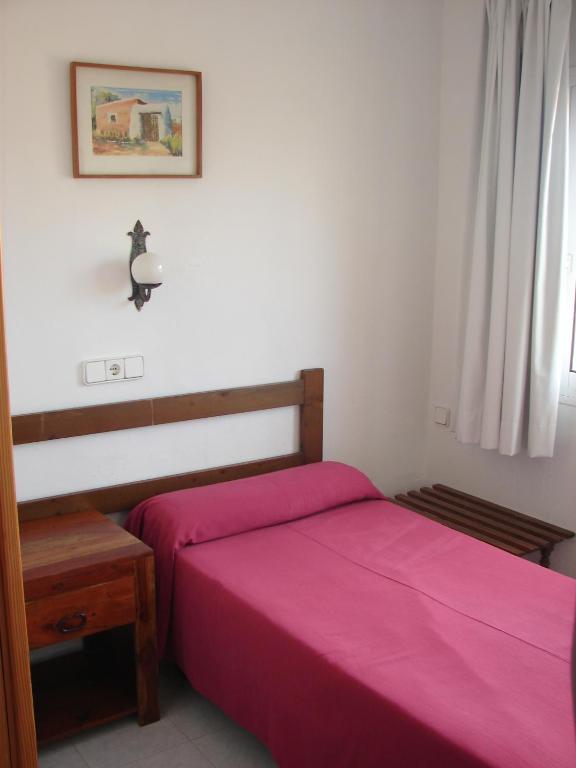 Single Room,63272458:JPEG