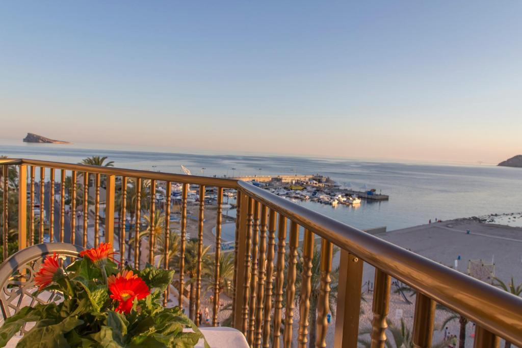 Double or Twin Room with Sea View,64156504:JPEG