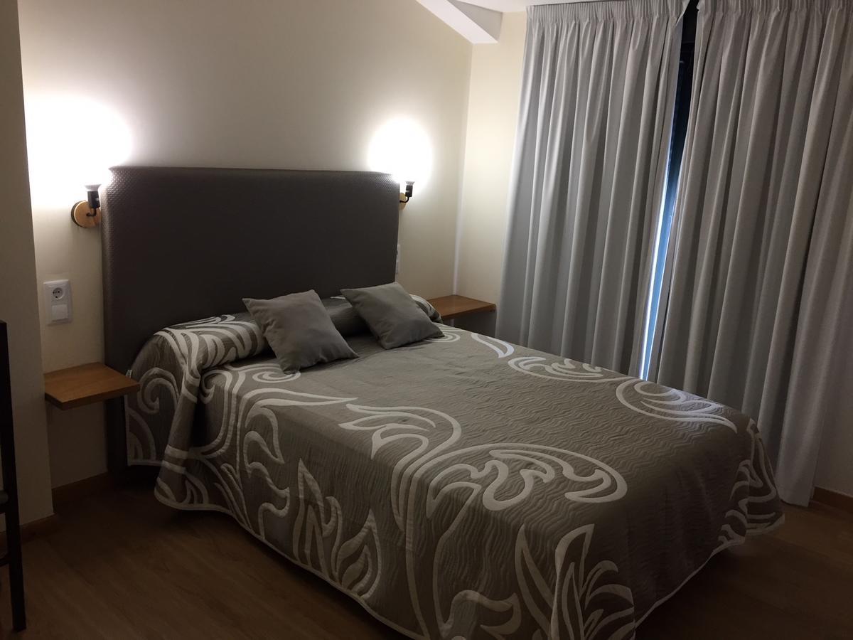 Deluxe Double Room Shower,644300934:JPEG