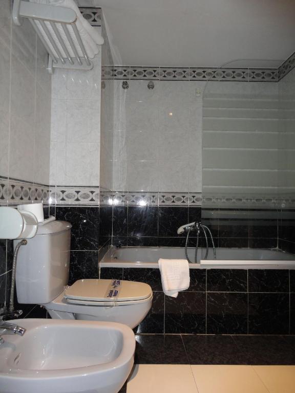 Single Room,560705817:JPEG