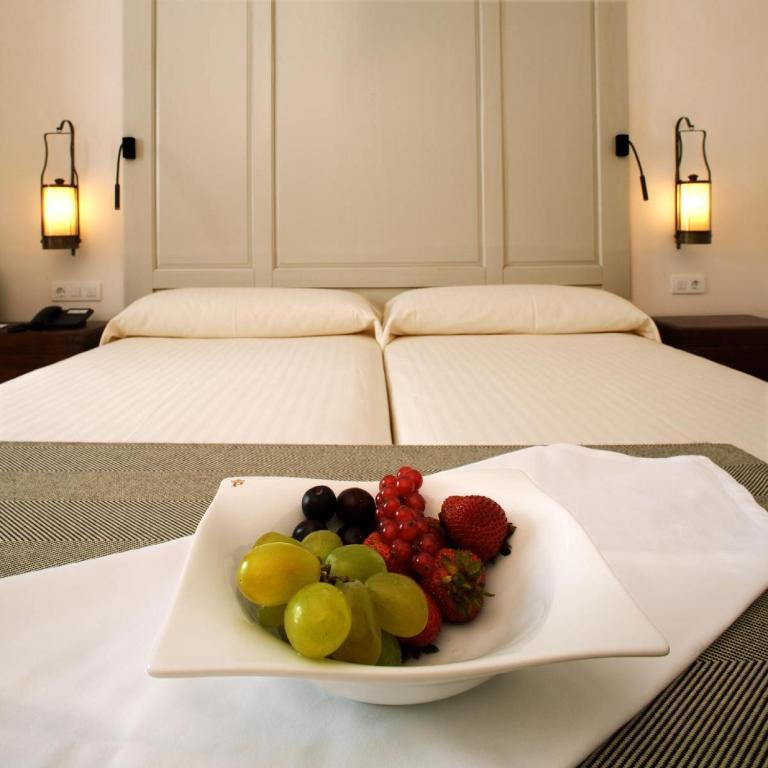 Standard Double Room,1128038568:JPEG