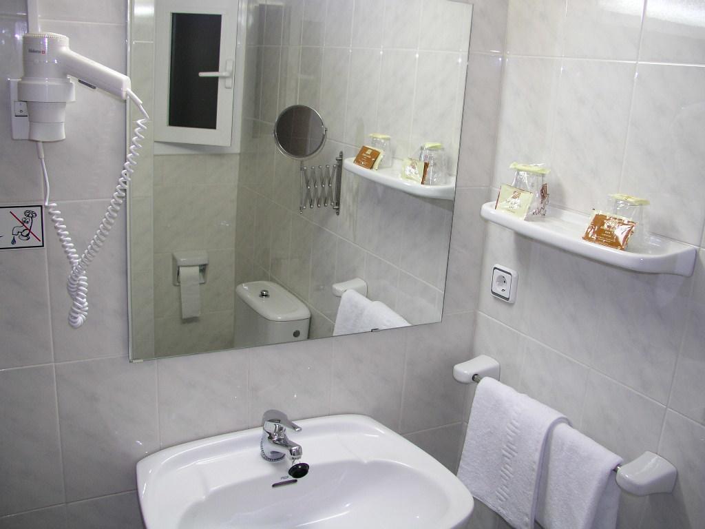 Habitación Doble con ventana y sin balcón