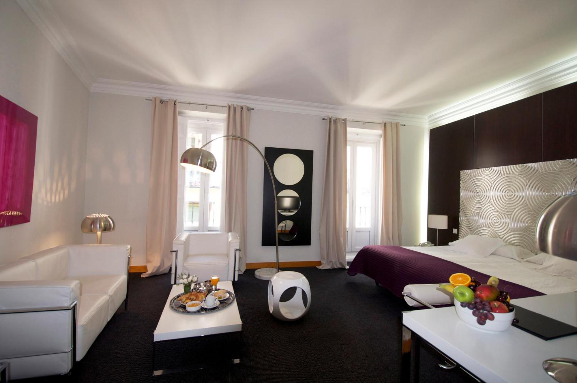 One-Bedroom Apartment,766962250:JPEG