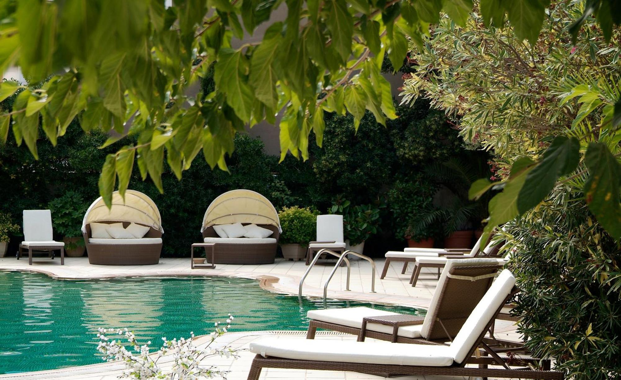 Chambre Triple - Vue sur Piscine ou sur Solarium Naturel