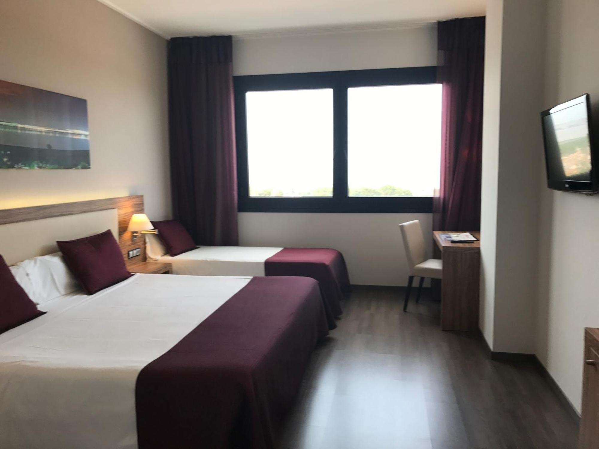 Triple Room with Lake View