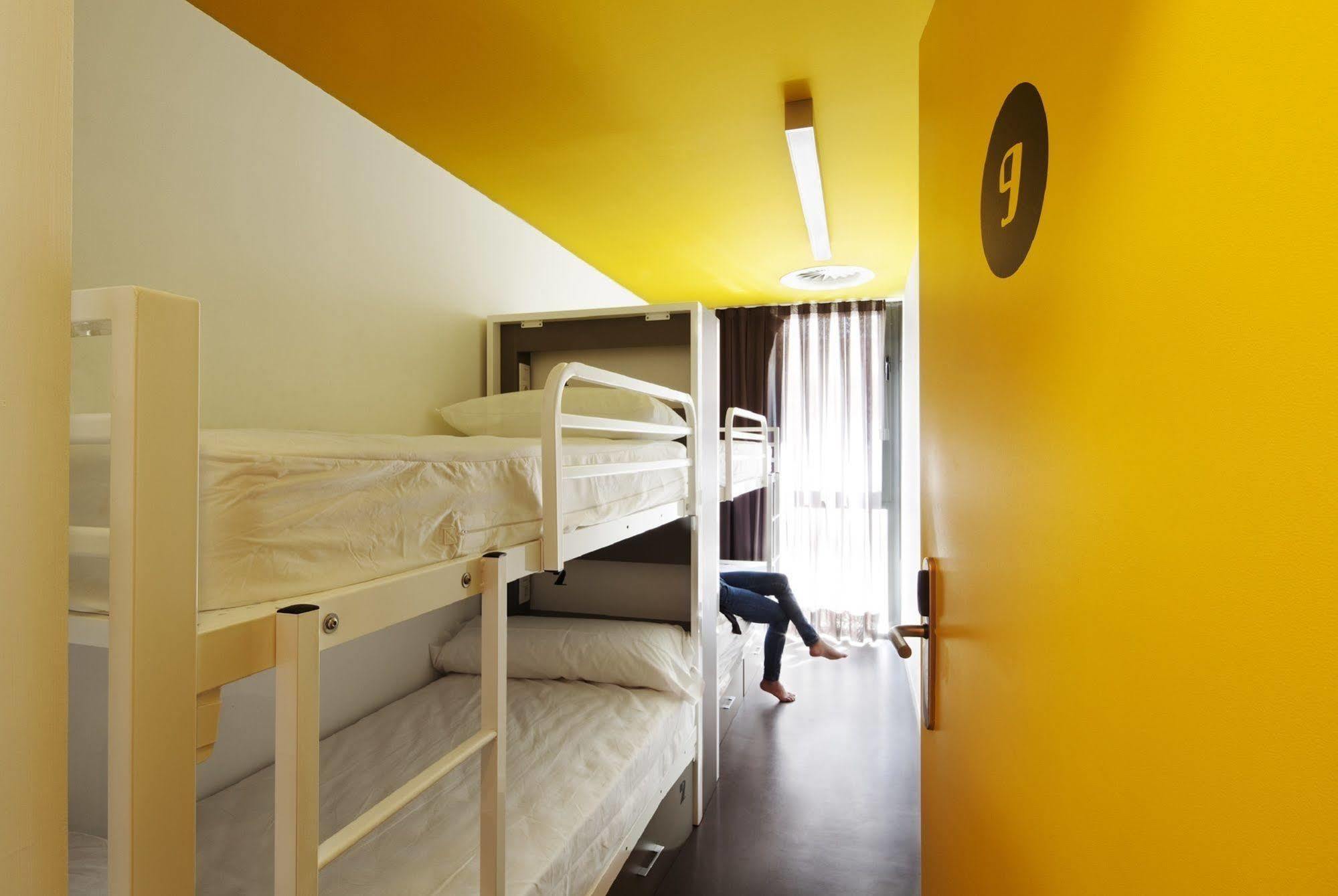 Bed in 4-Bed Mixed Dormitory Room