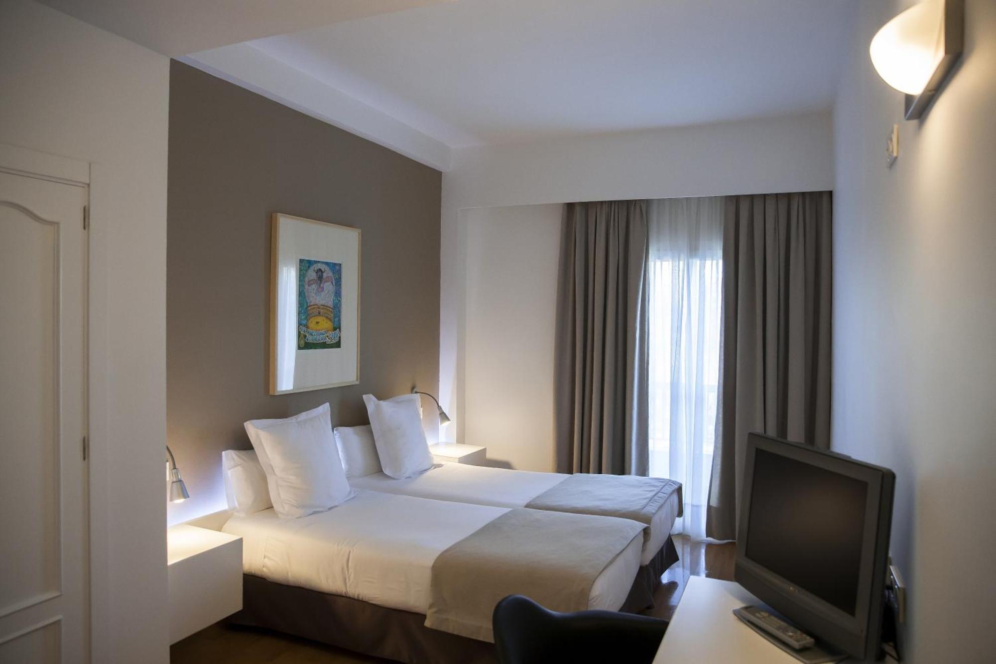 Comfort Double or Twin Room with View,1021164346:JPEG