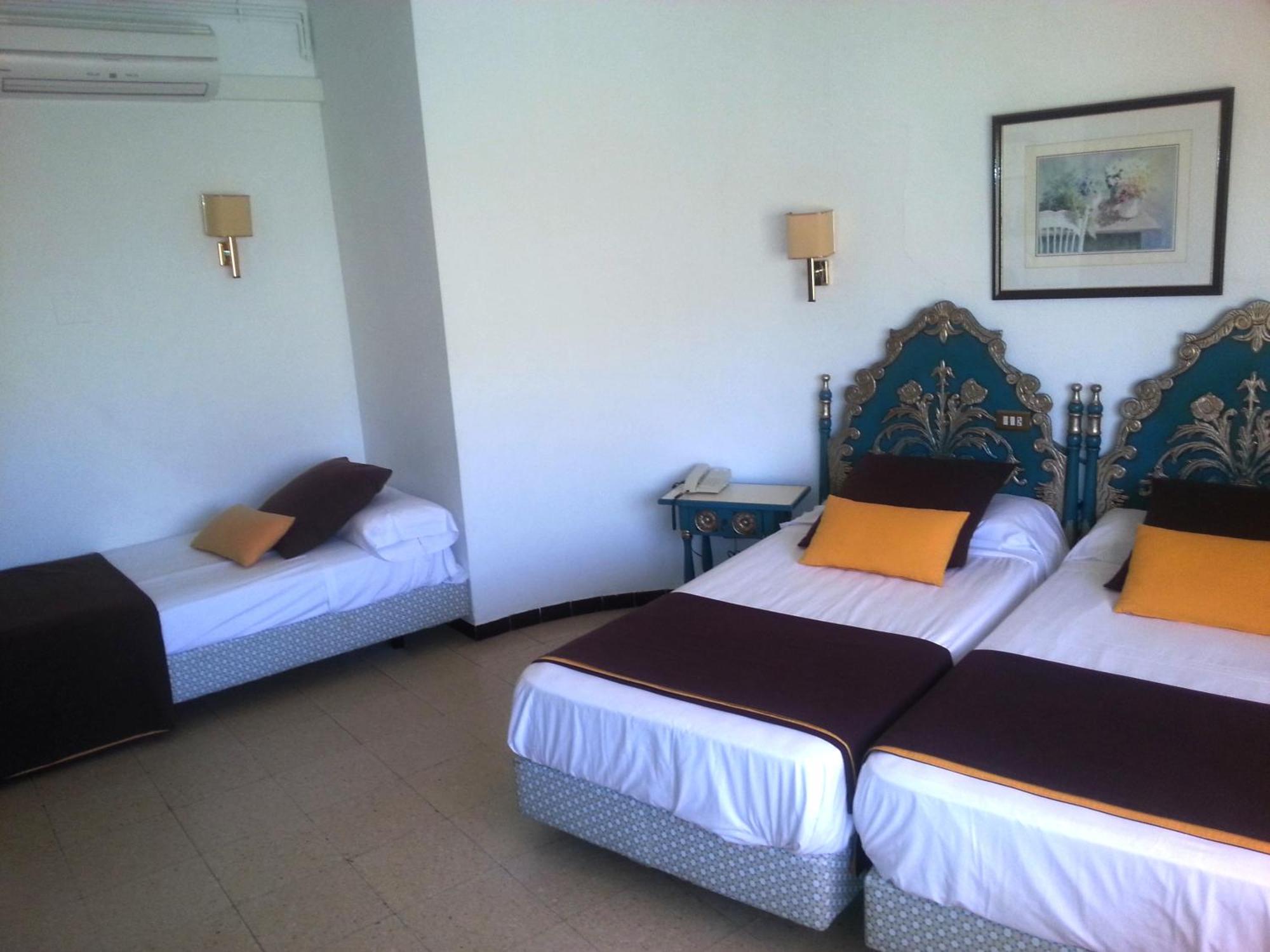 Chambre Triple (3 Adultes)