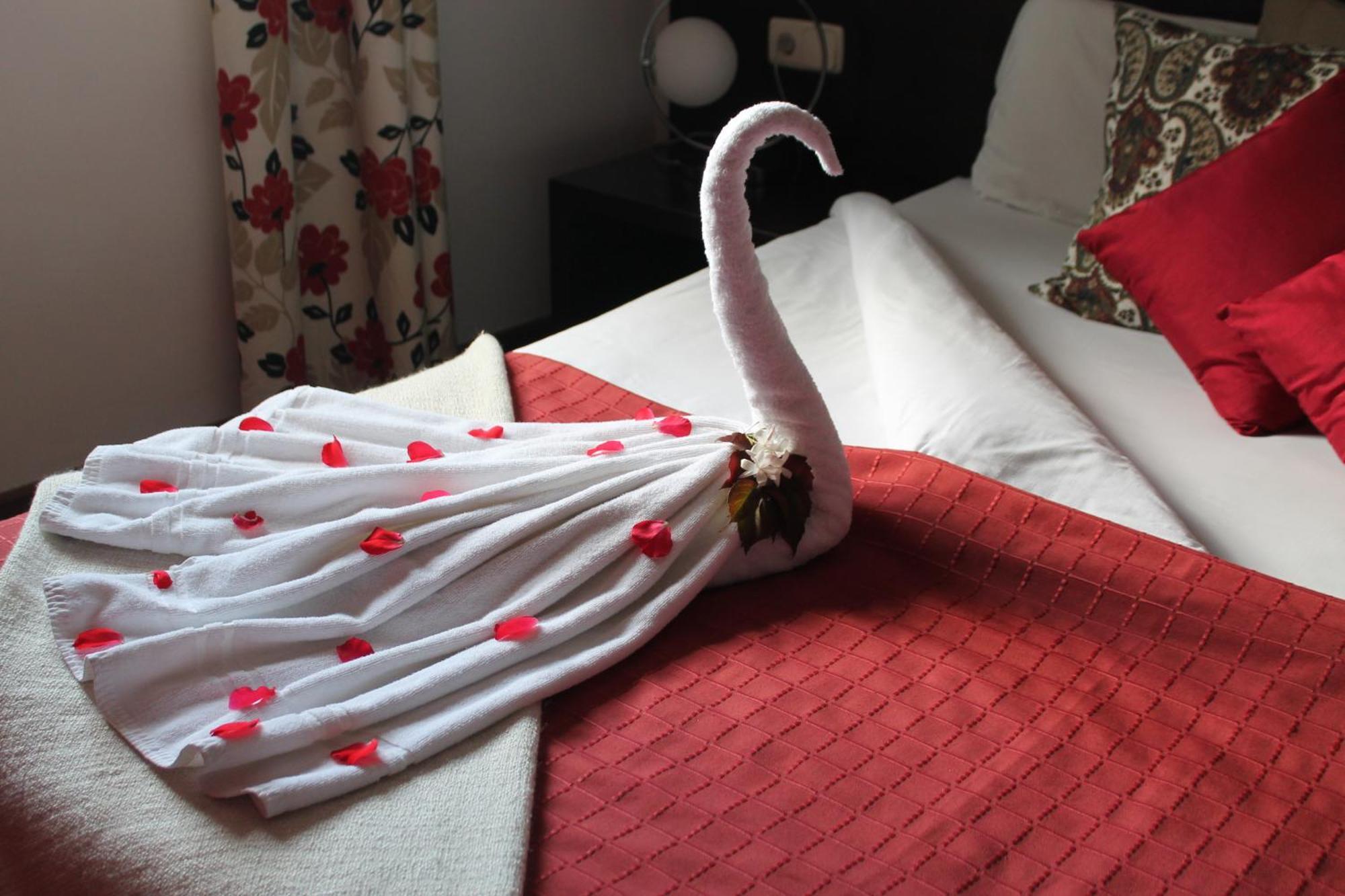 Three-Bedroom Suite,707708473:JPEG