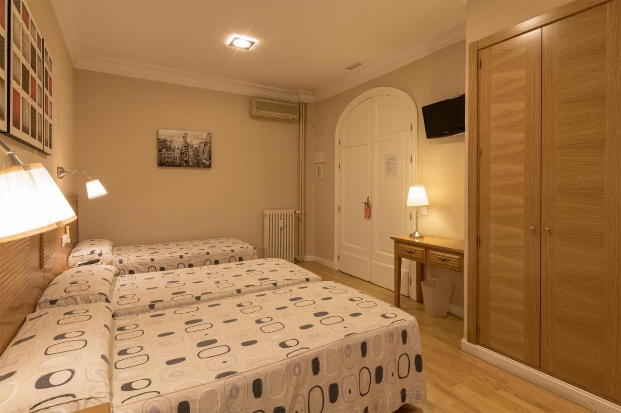 Triple Room Private Bathroom