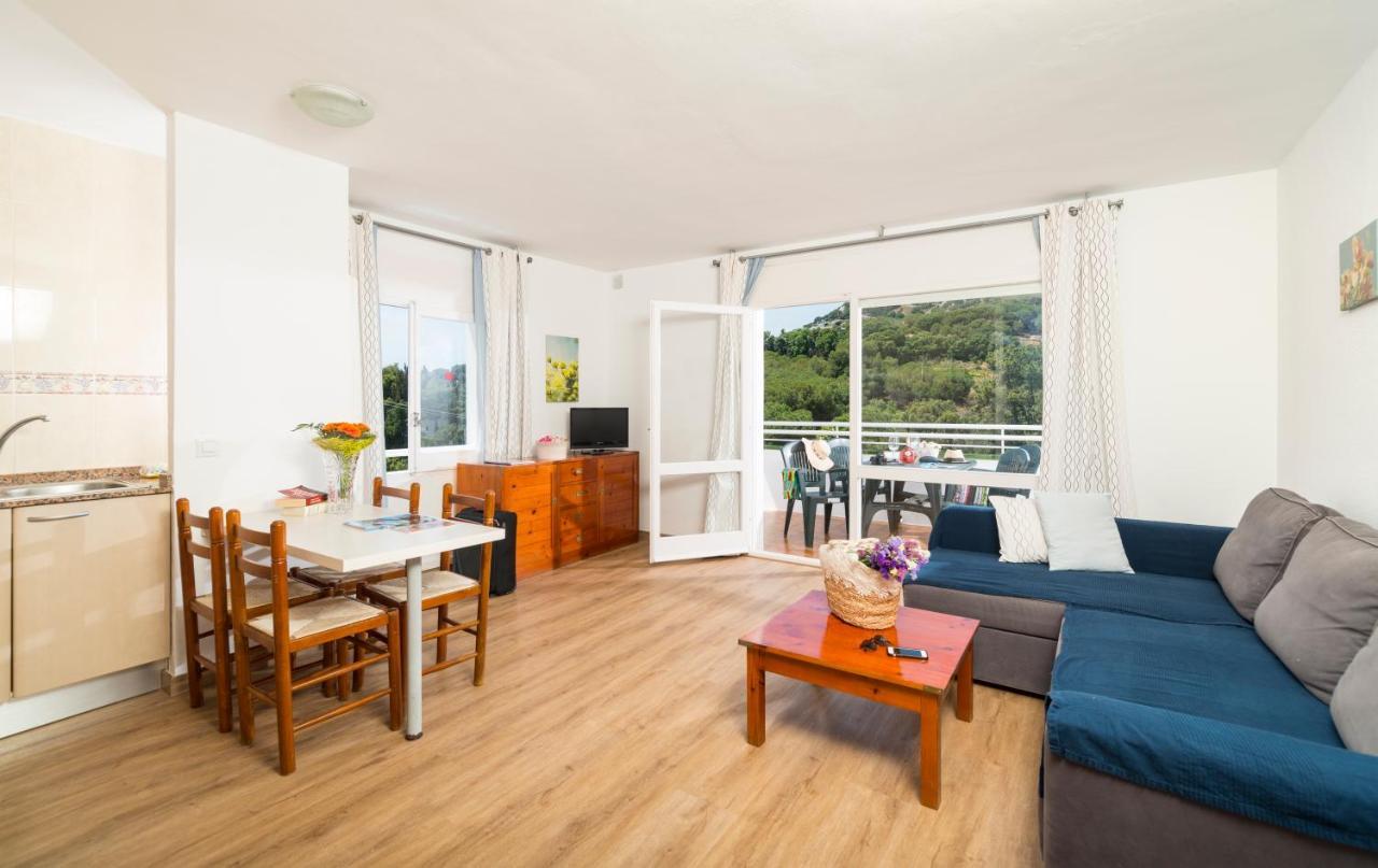 Apartment with Mountain View (2 Adults + 2 Children)