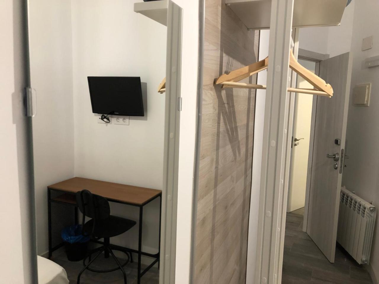 Economy Single Room