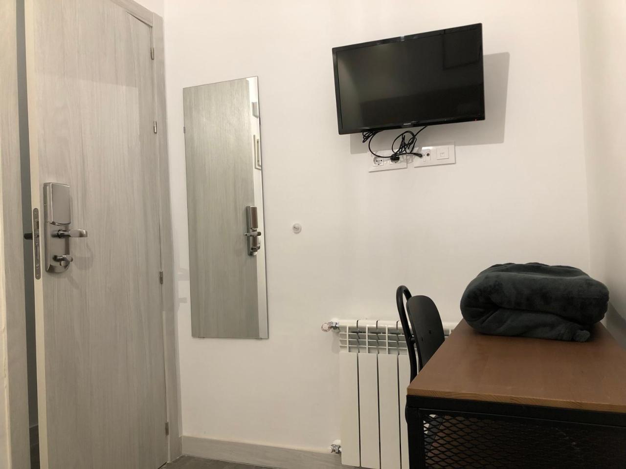 Economy Single Room