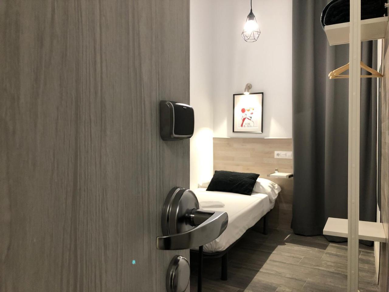 Economy Single Room