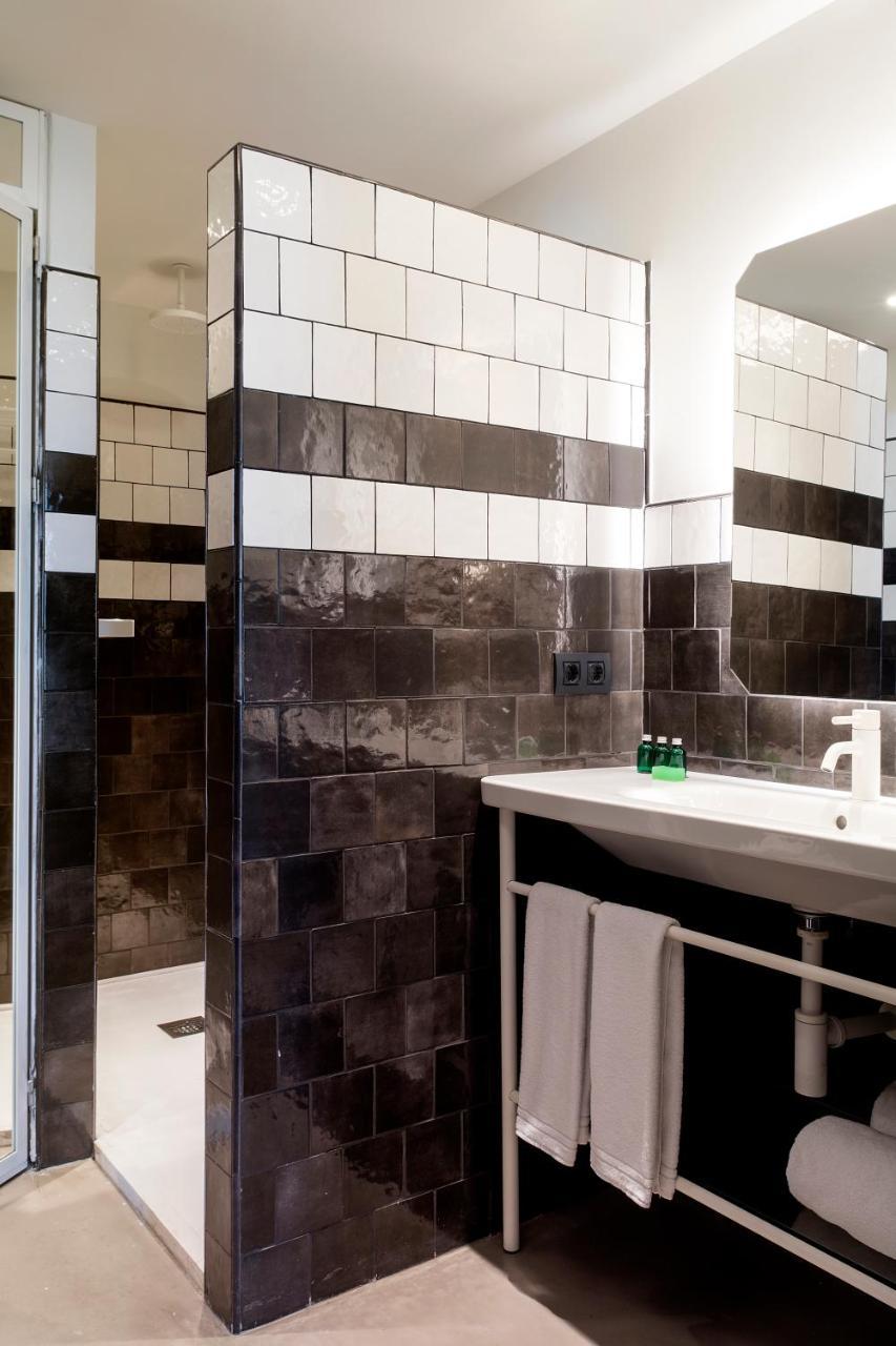 Standard Double or Twin Room,1714101828:JPEG