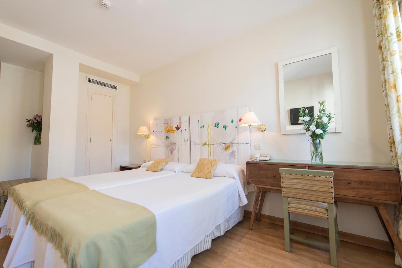 Double or Twin Room,758978992:JPEG