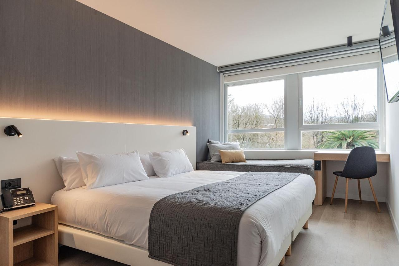 Camera Matrimoniale con Letto Supplementare