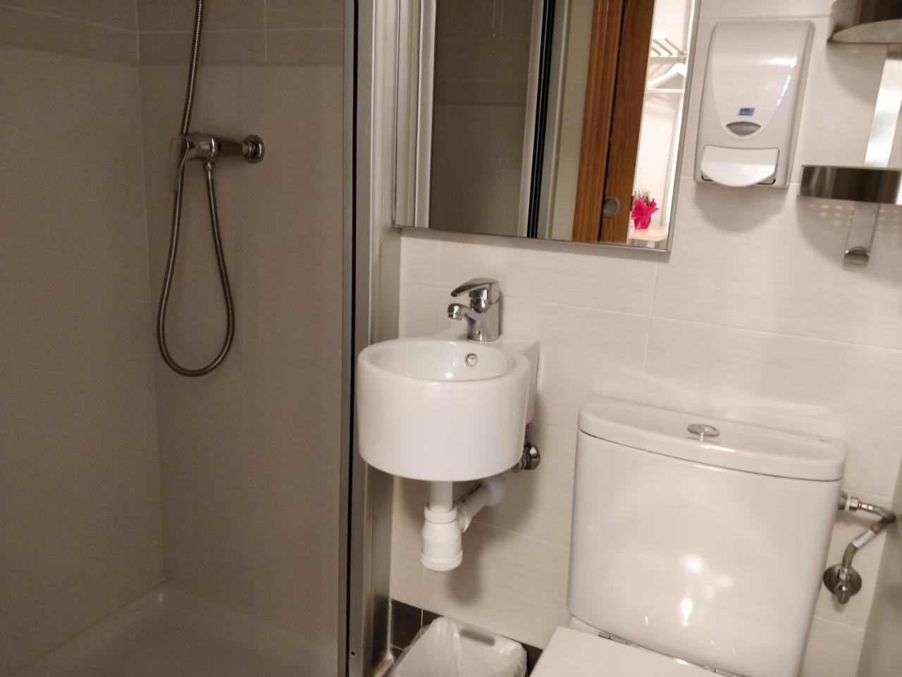 Camera Singola con Bagno Privato