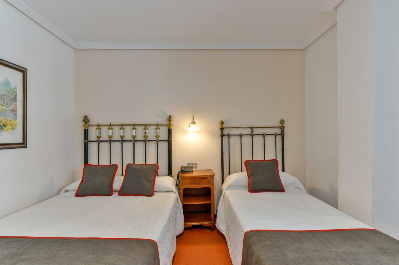 Triple Room,805631820:JPEG