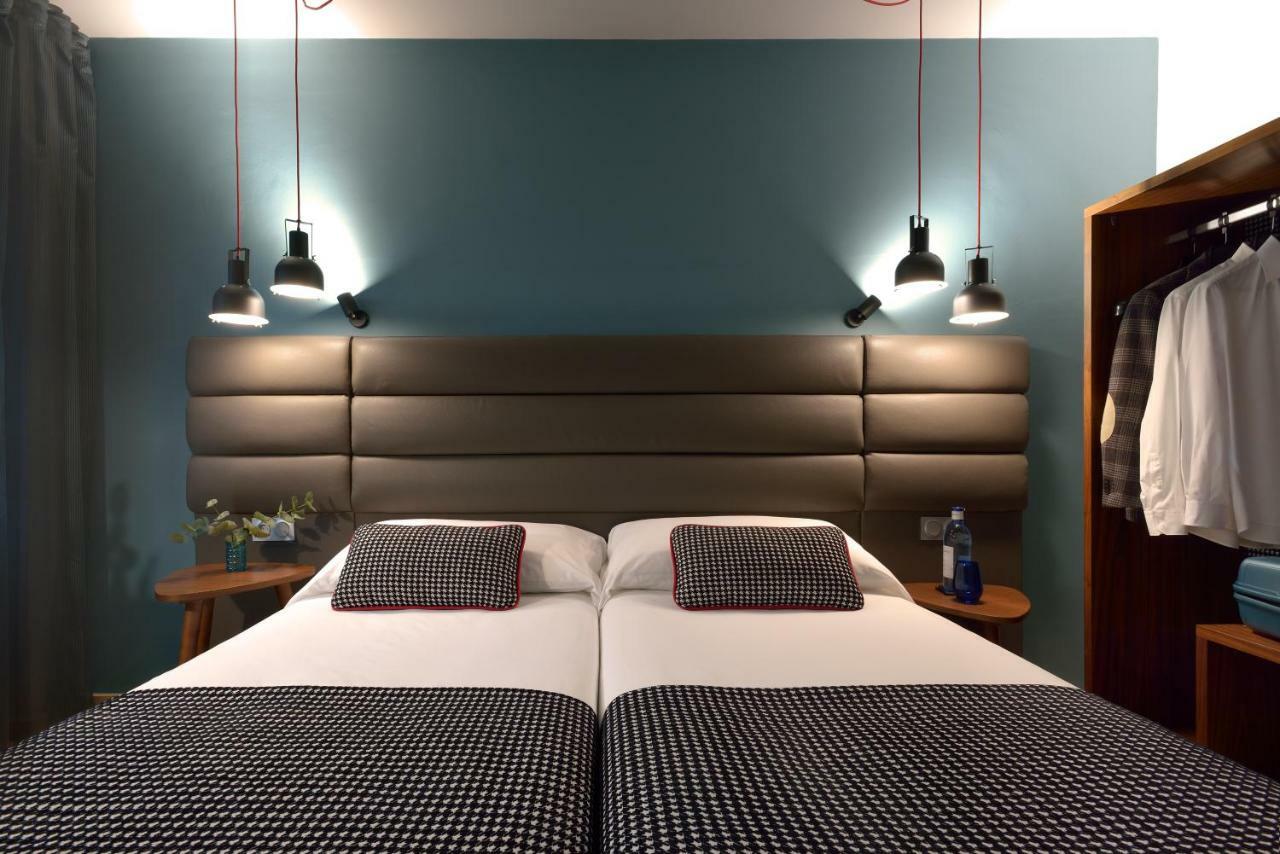 Two-Bedroom Apartment (5 Adults)