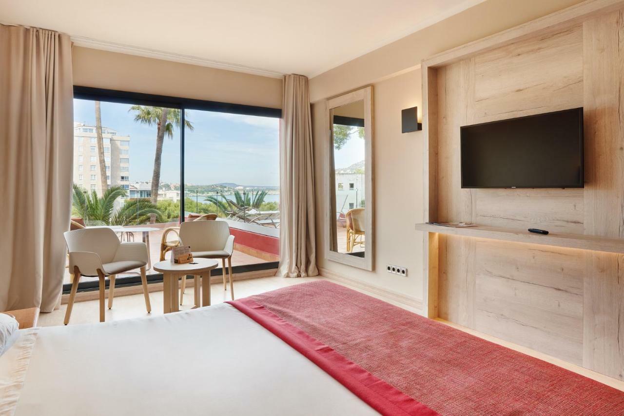 Twin Room Balcony Partial Sea View