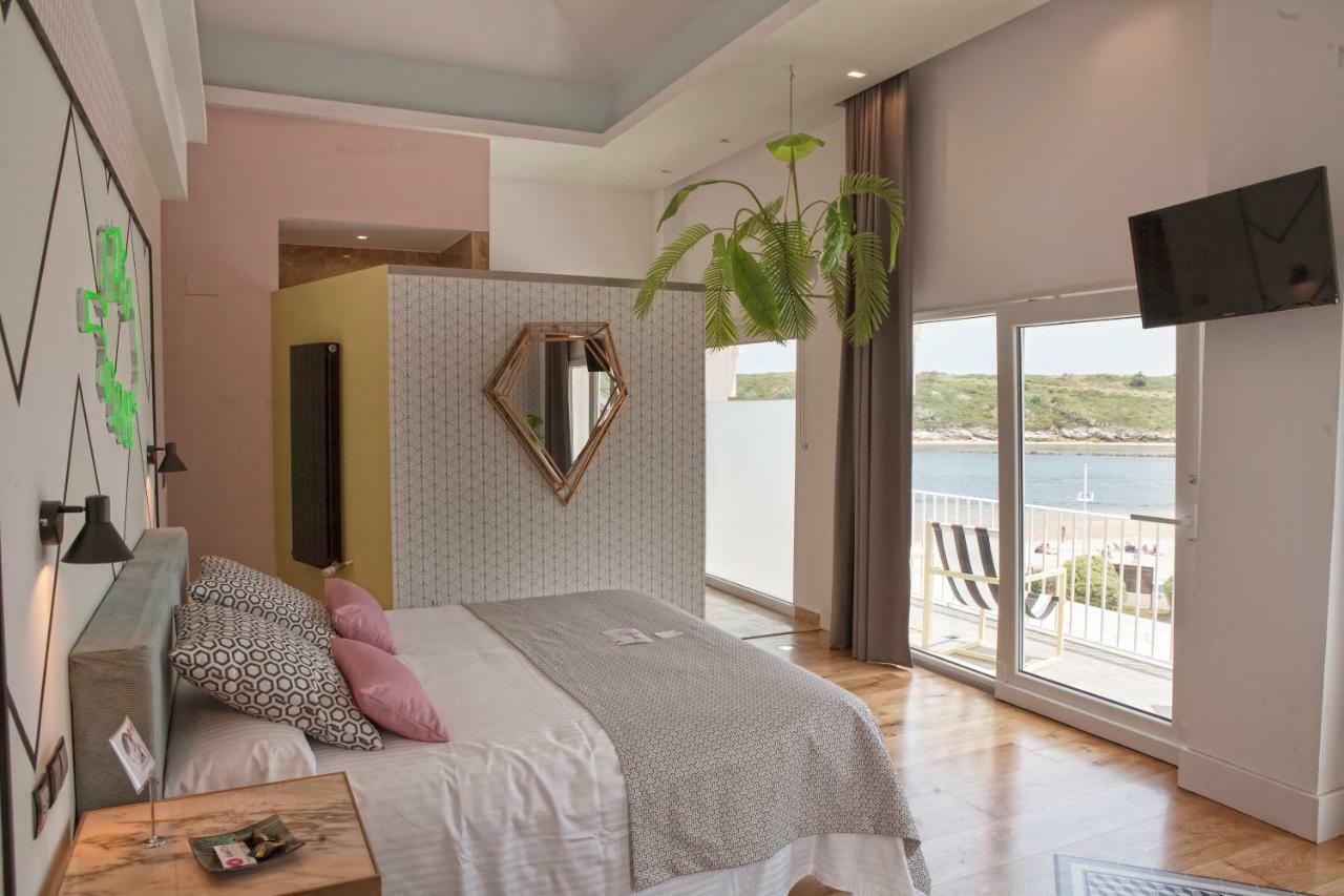 Double Room with Jacuzzi and Balcony with Sea View