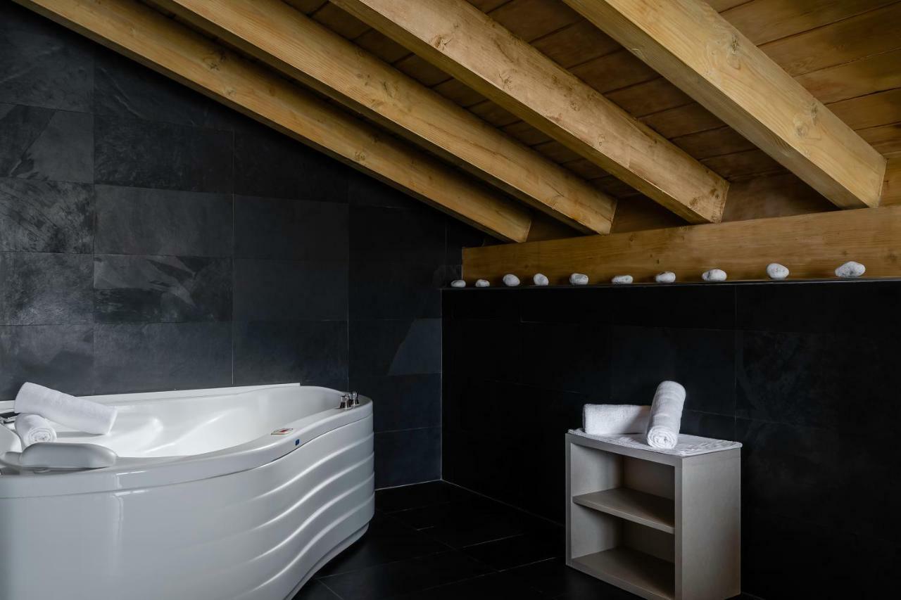 Habitación Ático con bañera de hidromasaje