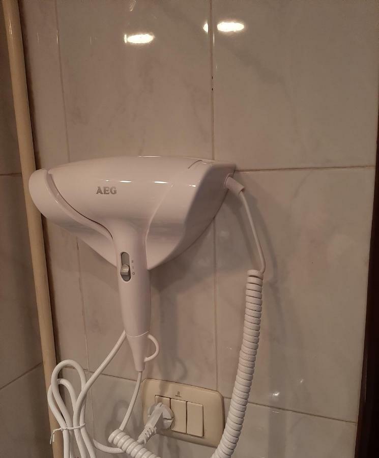 Quarto Duplo com Varanda (2 Adultos + 1 Criança)