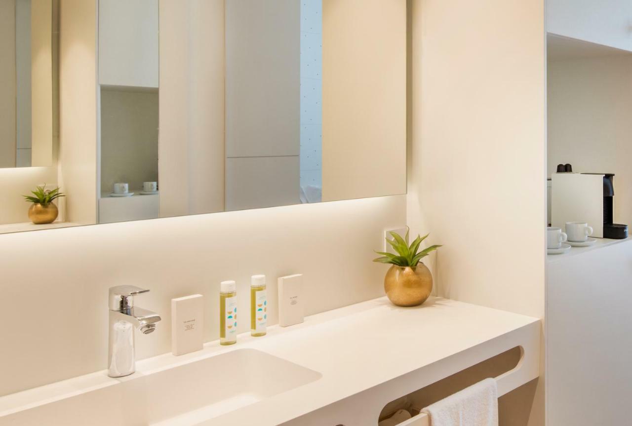 Quarto Duplo com Vista Piscina