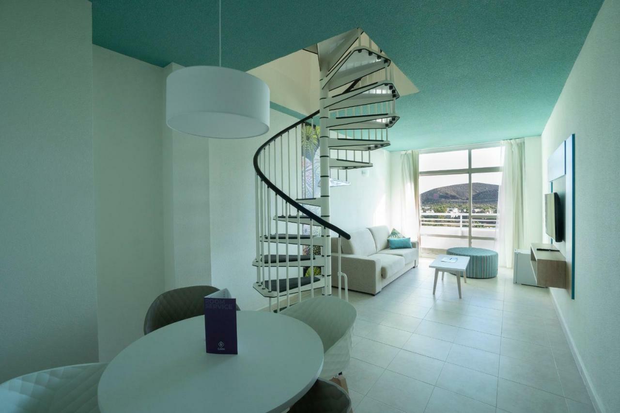 Duplex Suite with Golf Course View Adults Only,1307092792:JPEG