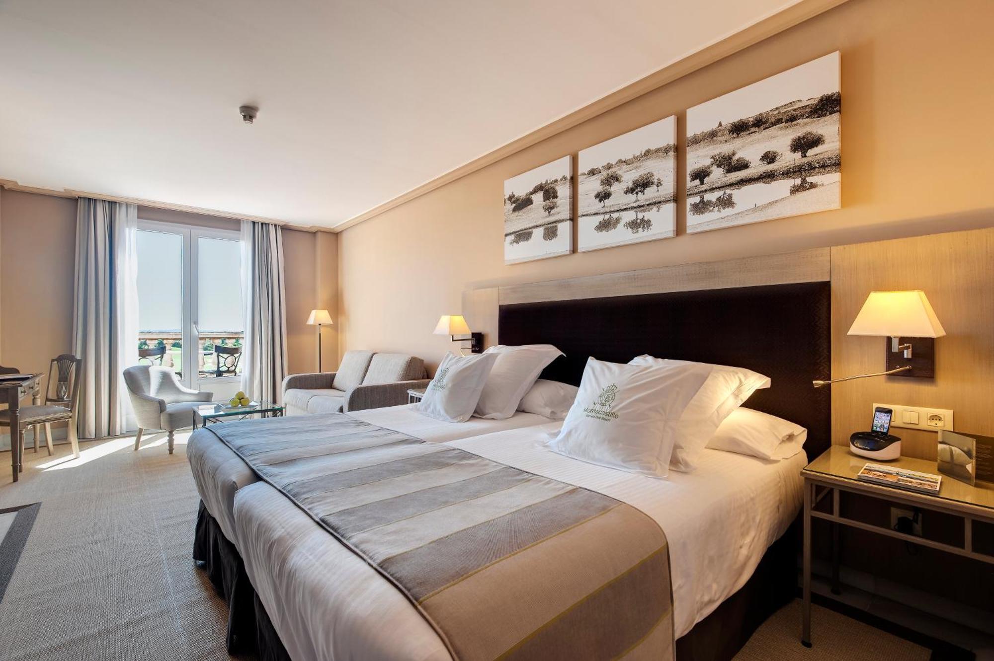 Deluxe Quadruple Room