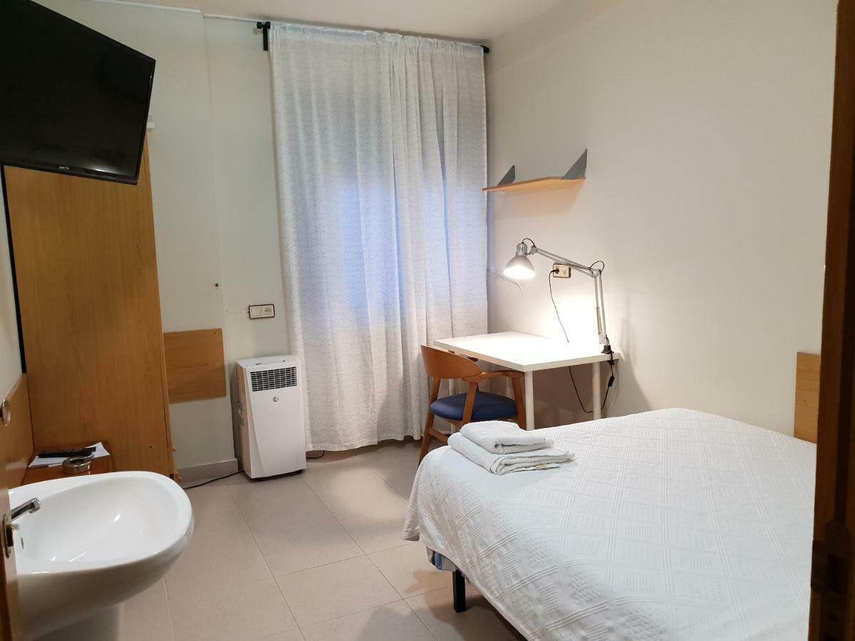 Habitación Doble Económica con baño compartido