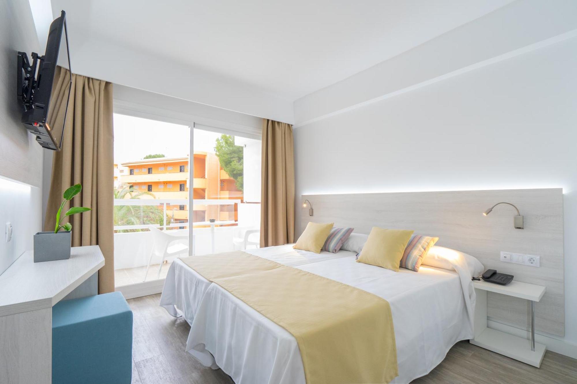 Standard Double Room,1306781200:JPEG