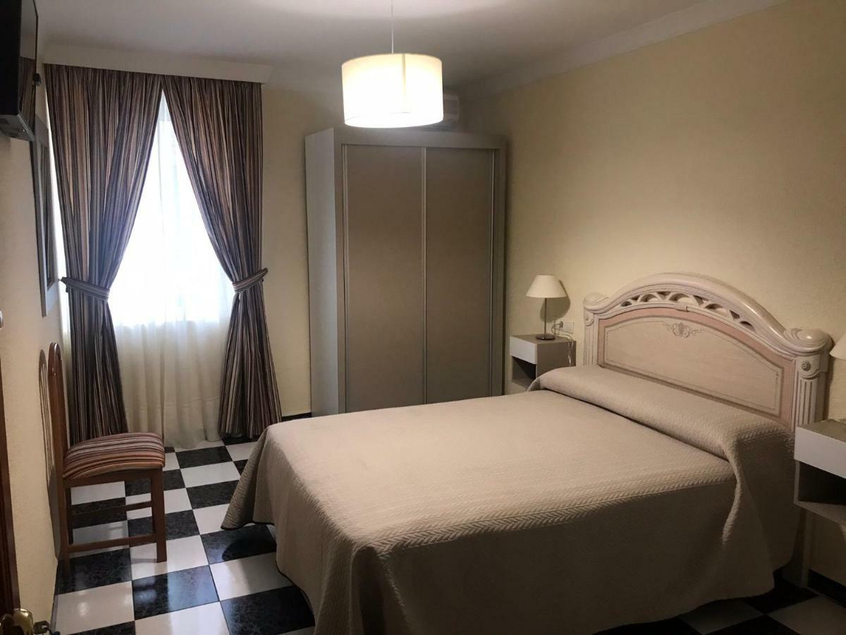 Chambre Triple (3 Adultes)