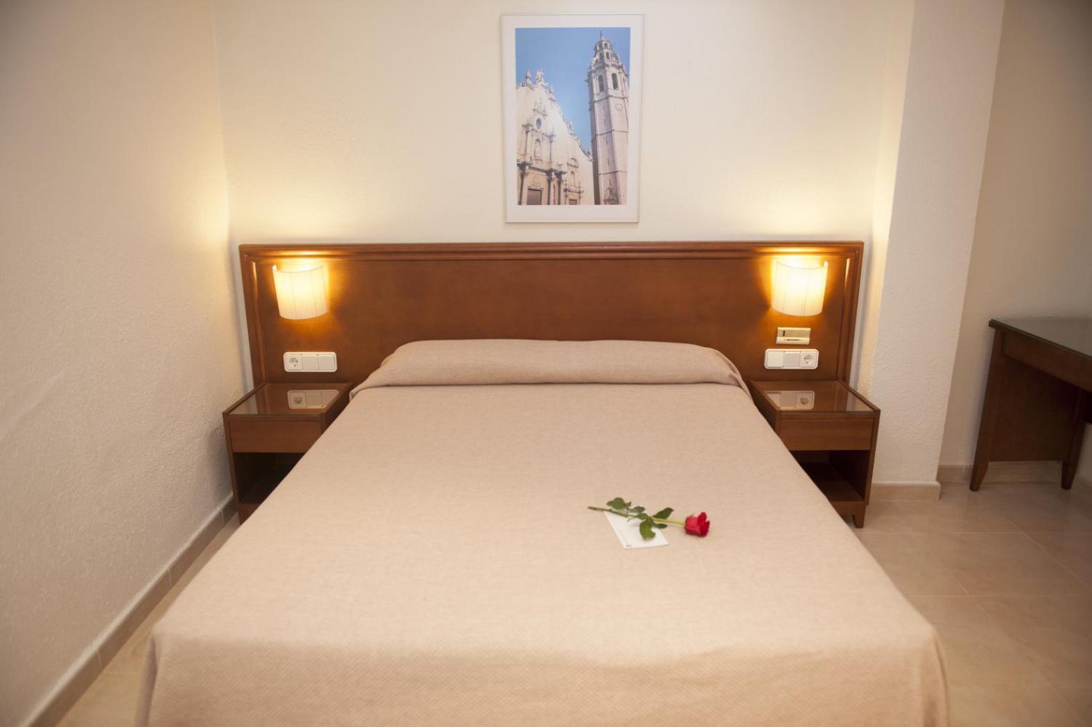 One-Bedroom Apartment,1572634739:JPEG
