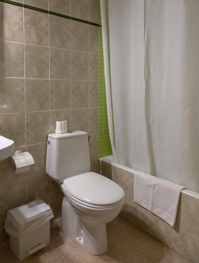 Chambre Simple avec Ventilateur