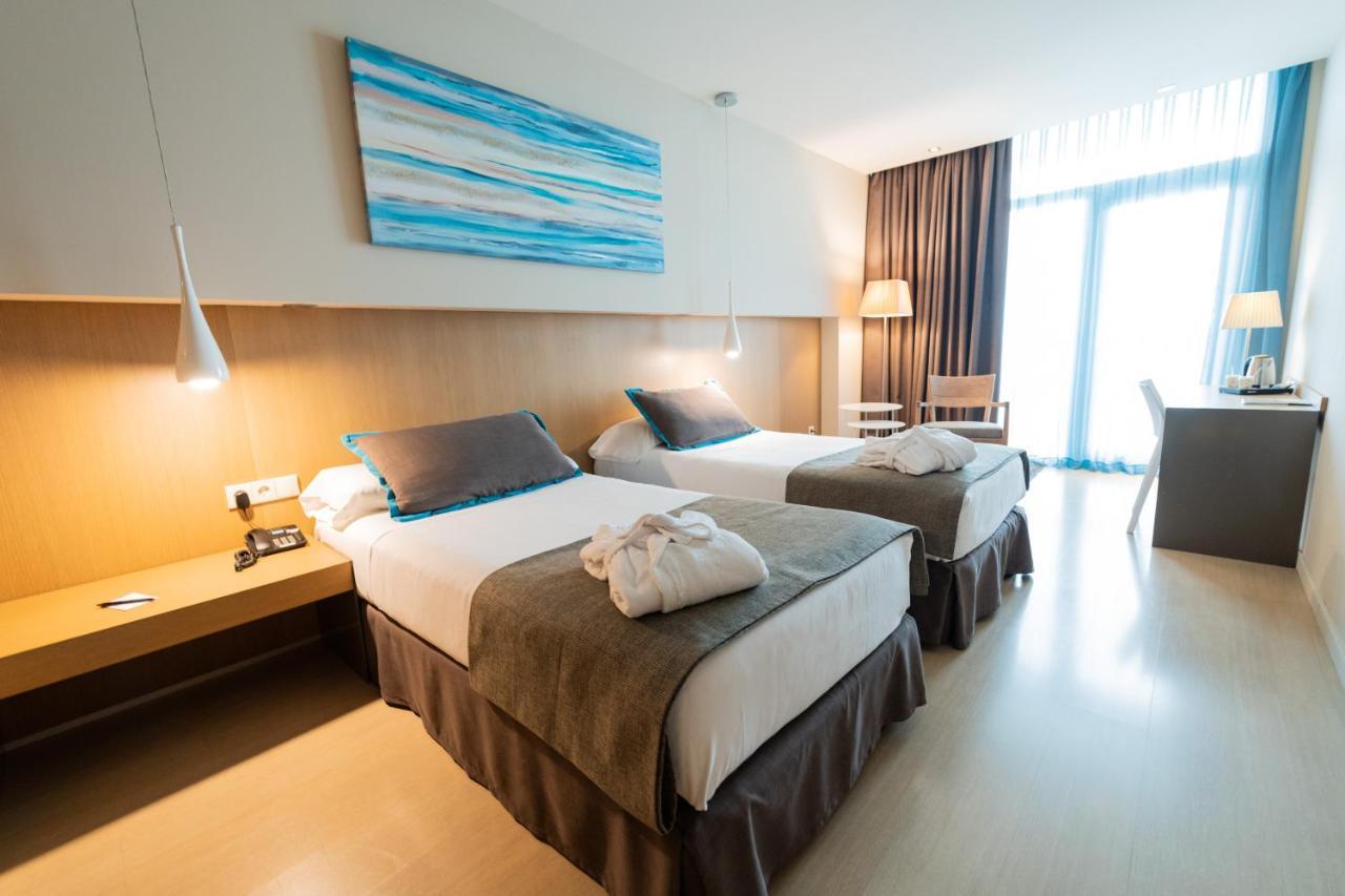 2 Doppelzimmer mit Verbindungstür