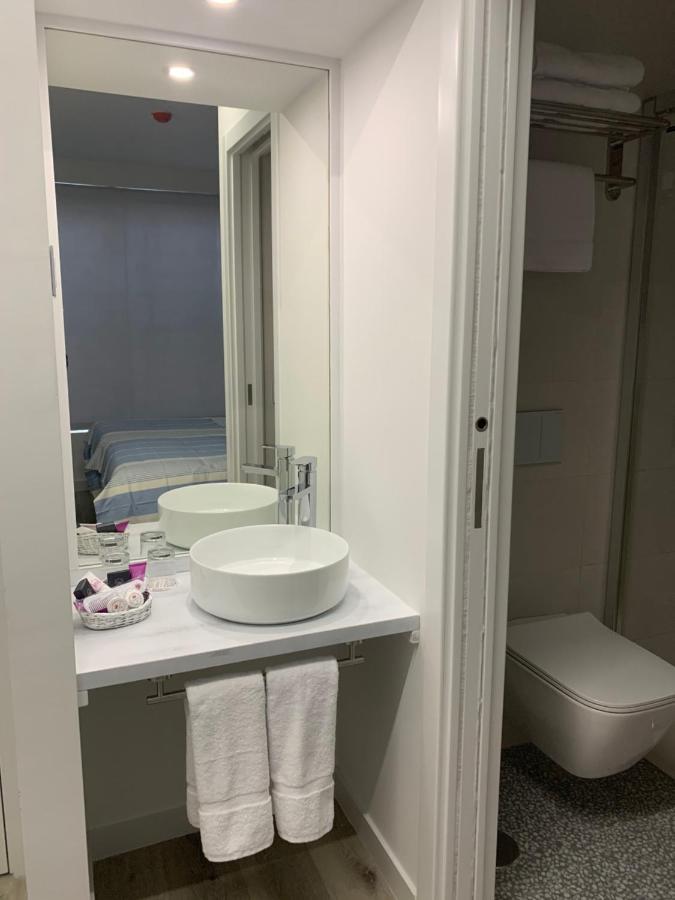 Standard Twin Room,981979342:JPEG