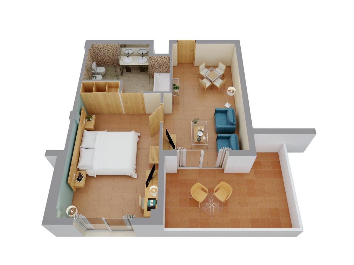 Senior Suite (3 Adulti + 1 Bambino)