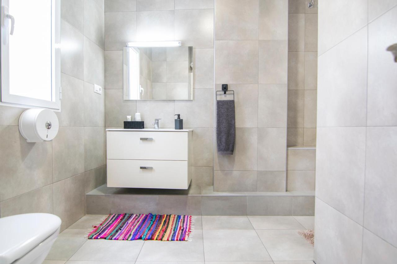 Double or Twin Room Private External Bathroom