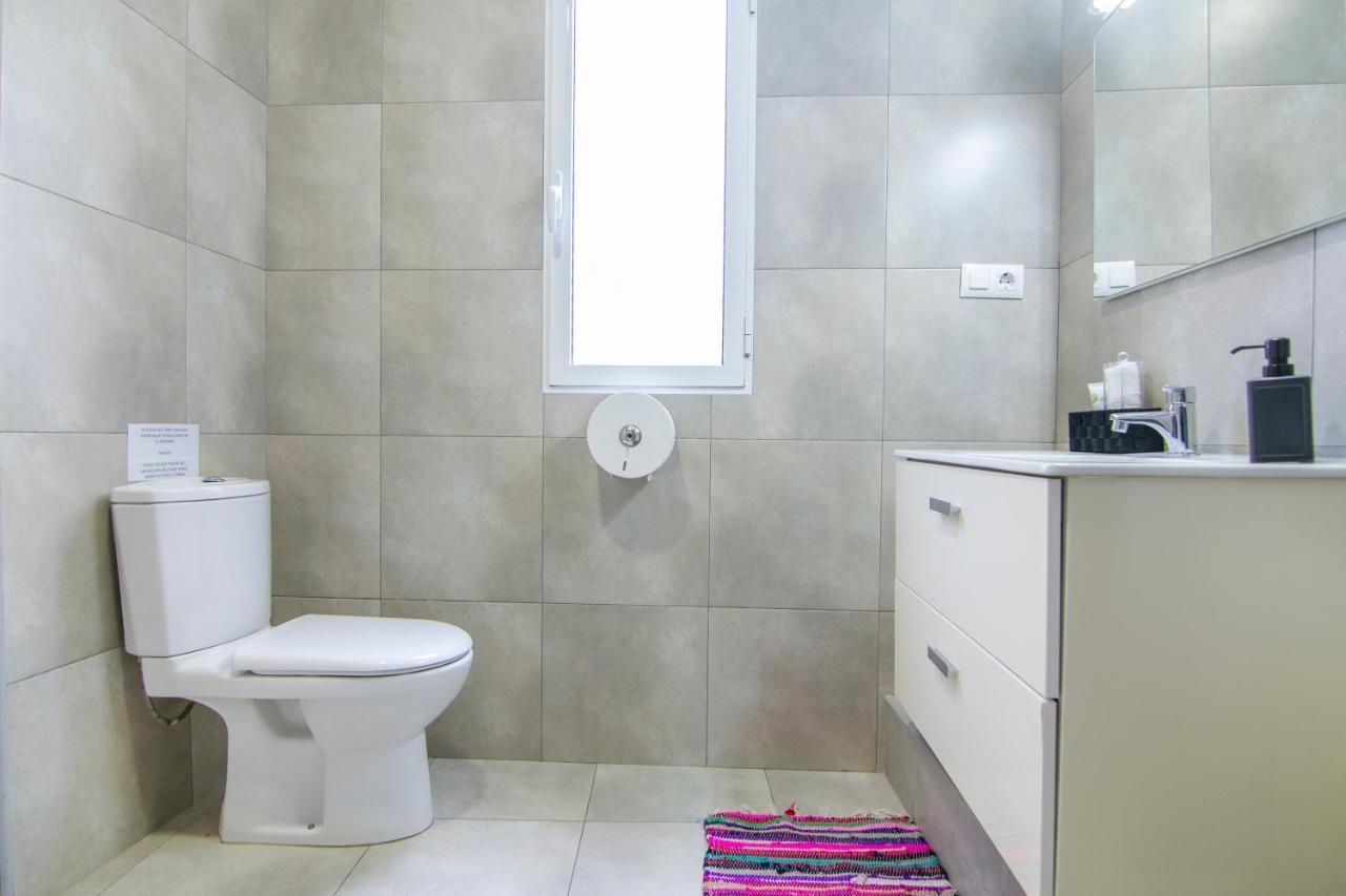 Double or Twin Room Private External Bathroom