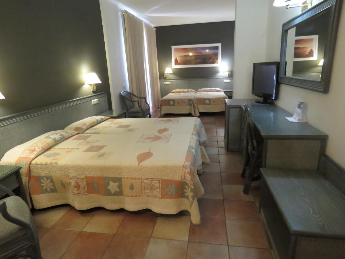 Chambre Familiale (2 Adultes et 2 Enfants)