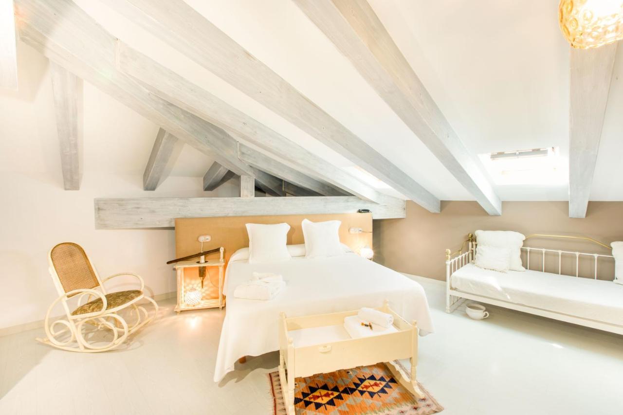 Triple Room Sloping Roof
