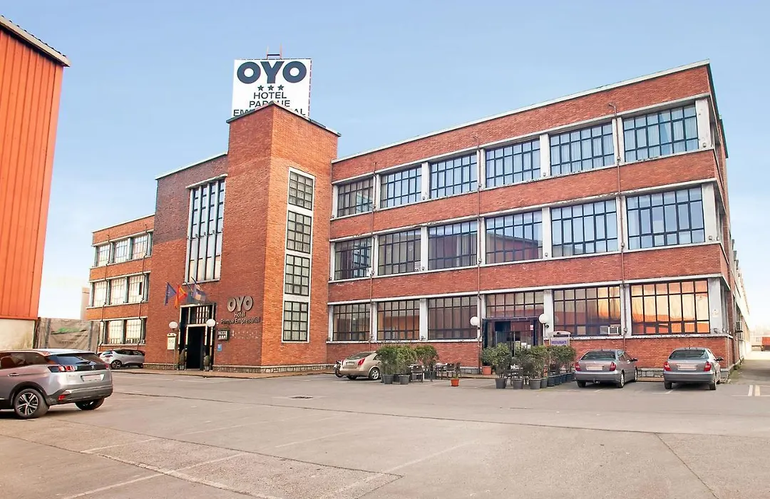 OYO Hotel Parque Empresarial-1