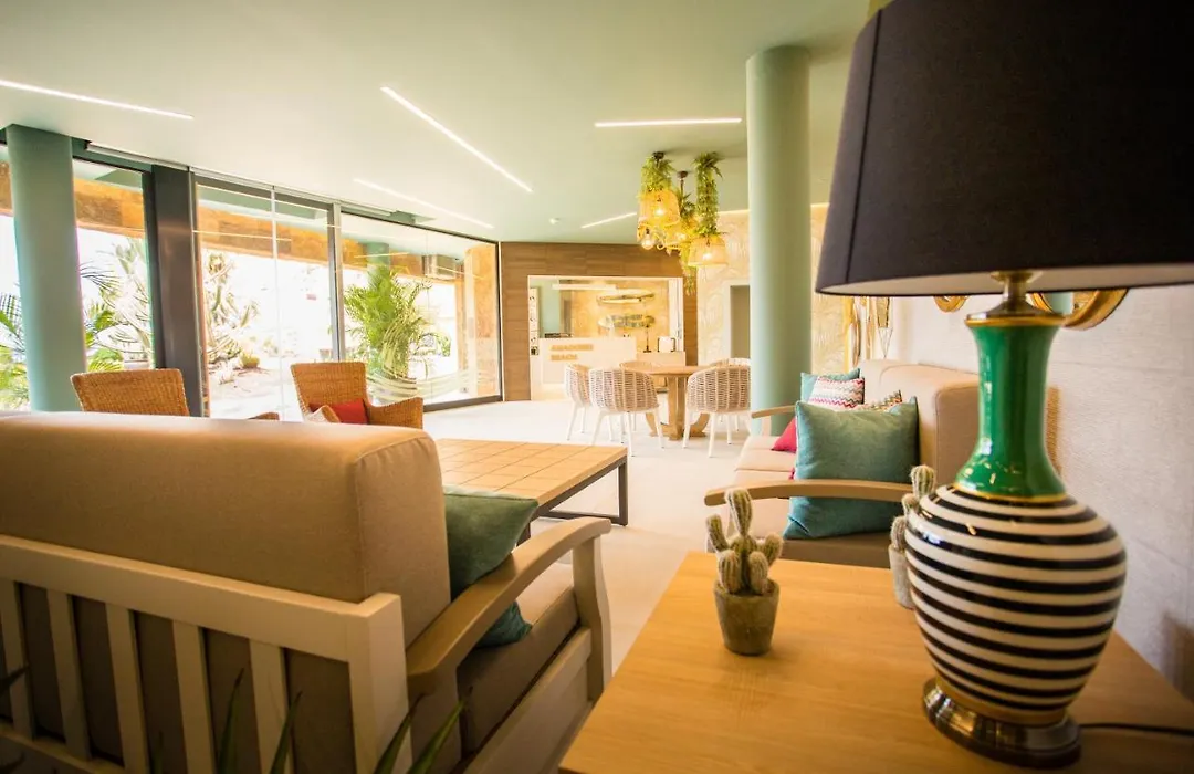 Amadores Beach Apartments-1