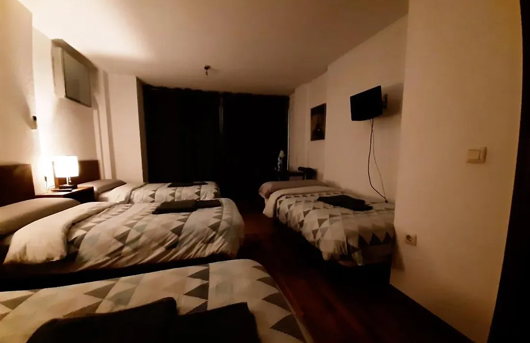 Hostal&Apartamentos La Mar-1