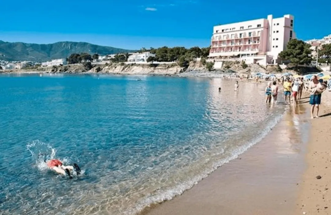 Can Pau Guesthouse-1