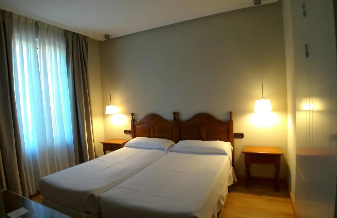 Hotel Picos de Europa-1
